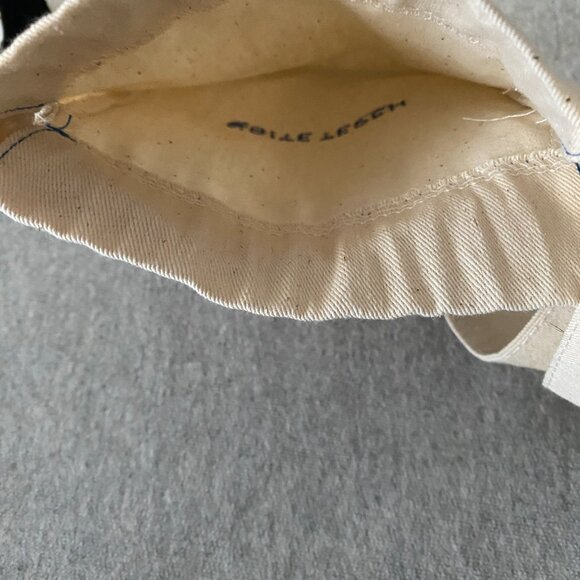 NWT Tsvite Teren [L Y U L I] Porcelain Bunny Pendant On A Cord - Picture 10 of 10